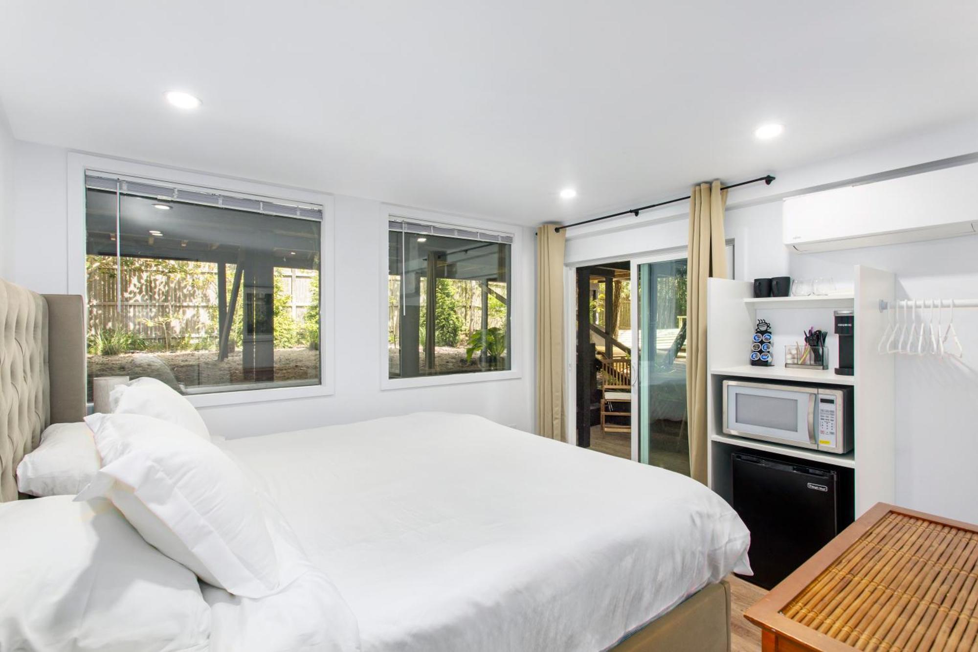 Fire Island Pines The Pines Men-Only Stay מראה חיצוני תמונה